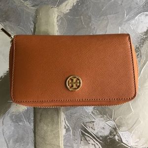 Tory Burch wallet